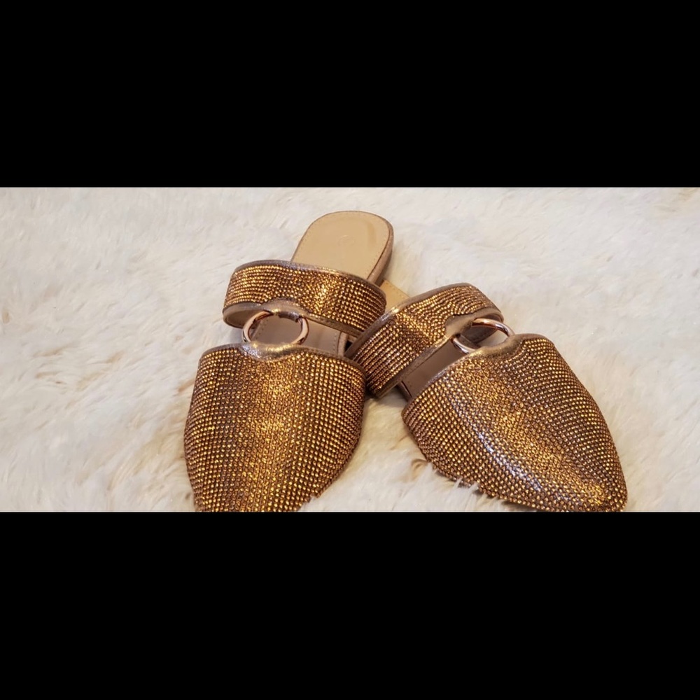Woman’s shoes